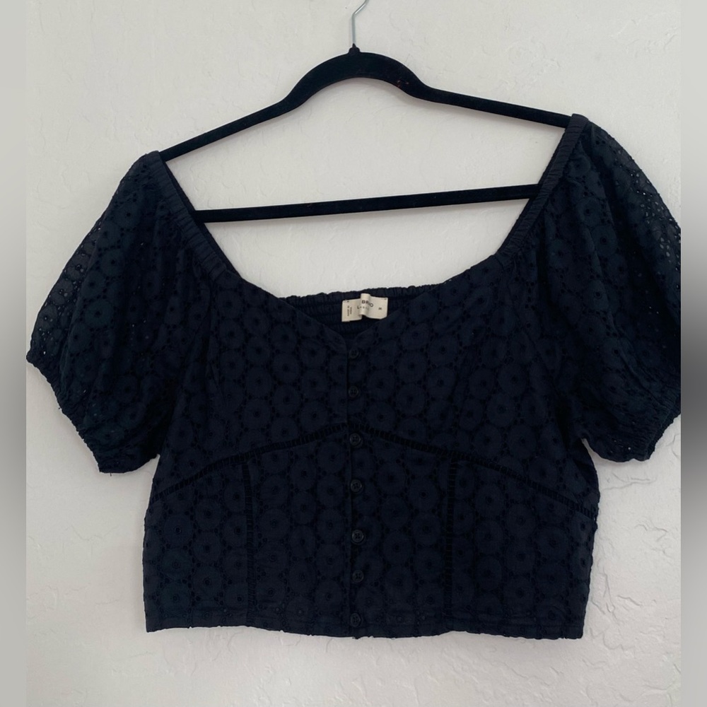 Lucky Brand Women Medium Black Eyelet Lace Sweetheart Crop Smocked Feminine Top - Picture 2 of 10